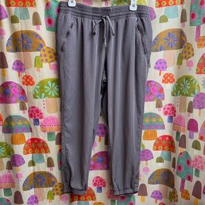 Mossimo  Pants with Pockets. Medium